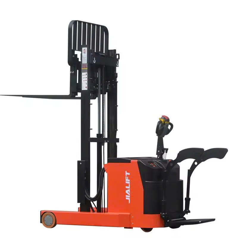 XE NÂNG ĐIỆN REACH TRUCK 1,5 TẤN Q1530D/Q1545D