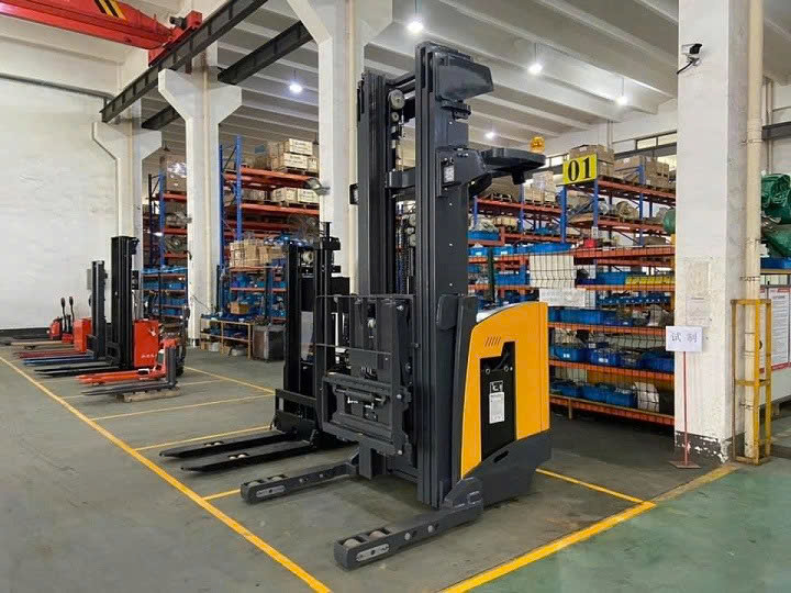 XE NÂNG ĐIỆN REACH TRUCK CẮT KÉO 1,8 TẤN QGB1850X - Ảnh 3