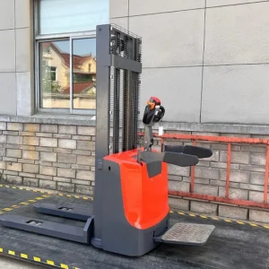 Alternative view of XE NÂNG ĐIỆN STACKER 2 TẤN CDD20J-BRM