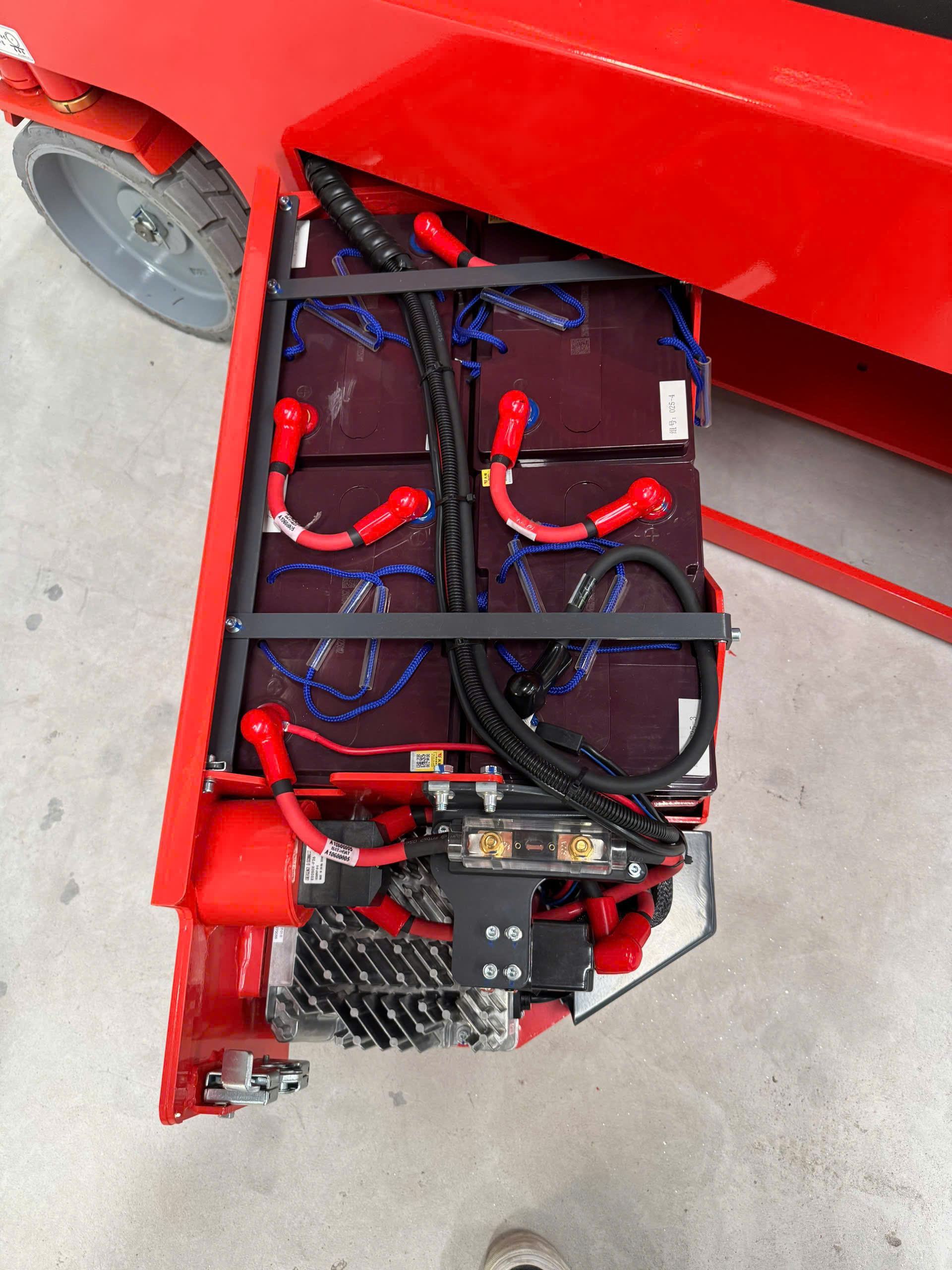 XE NÂNG NGƯỜI CẮT KÉO 12M JIALIFT JS1212 - Ảnh 9