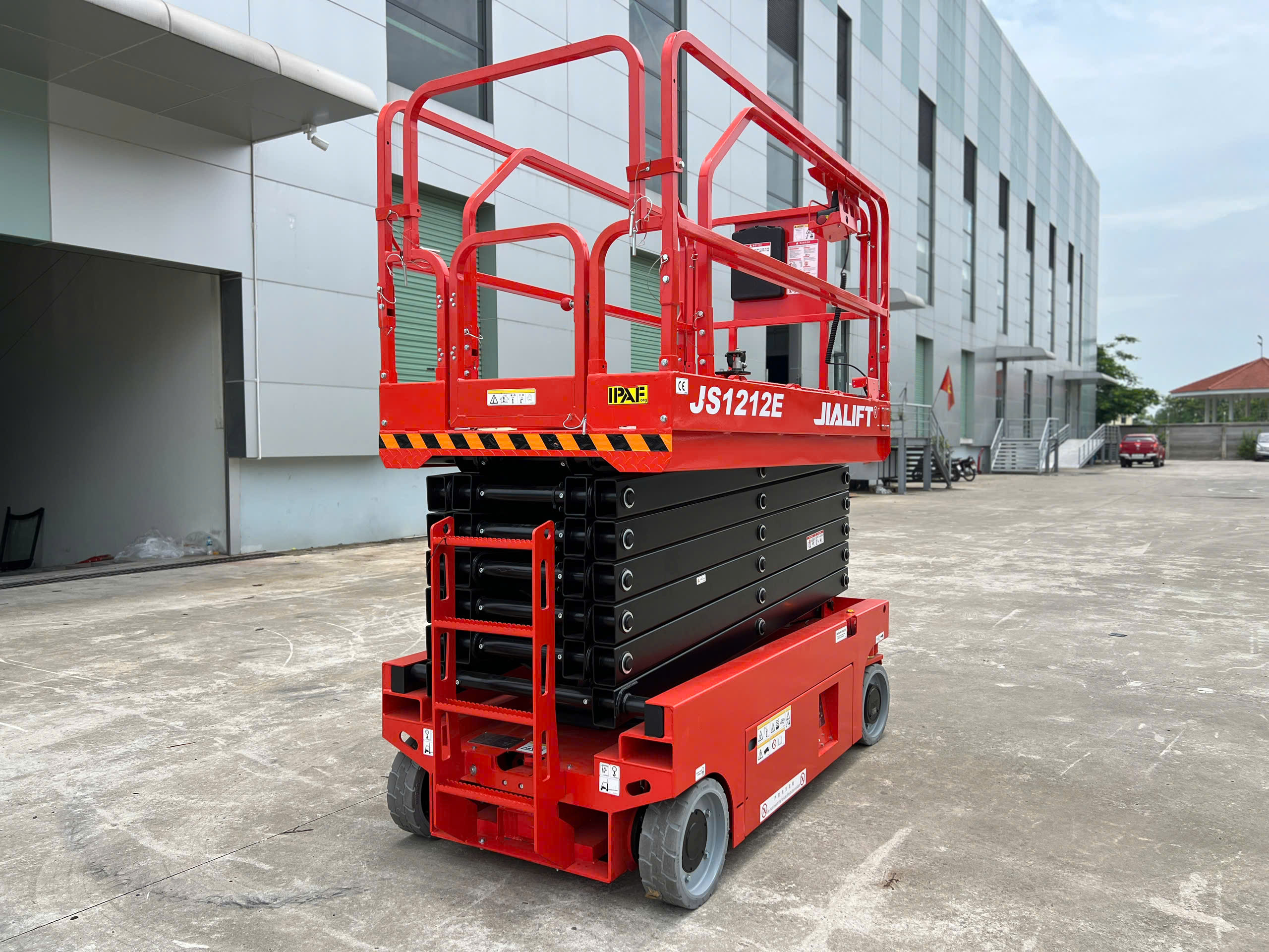 XE NÂNG NGƯỜI CẮT KÉO 12M JIALIFT JS1212 - Ảnh 3