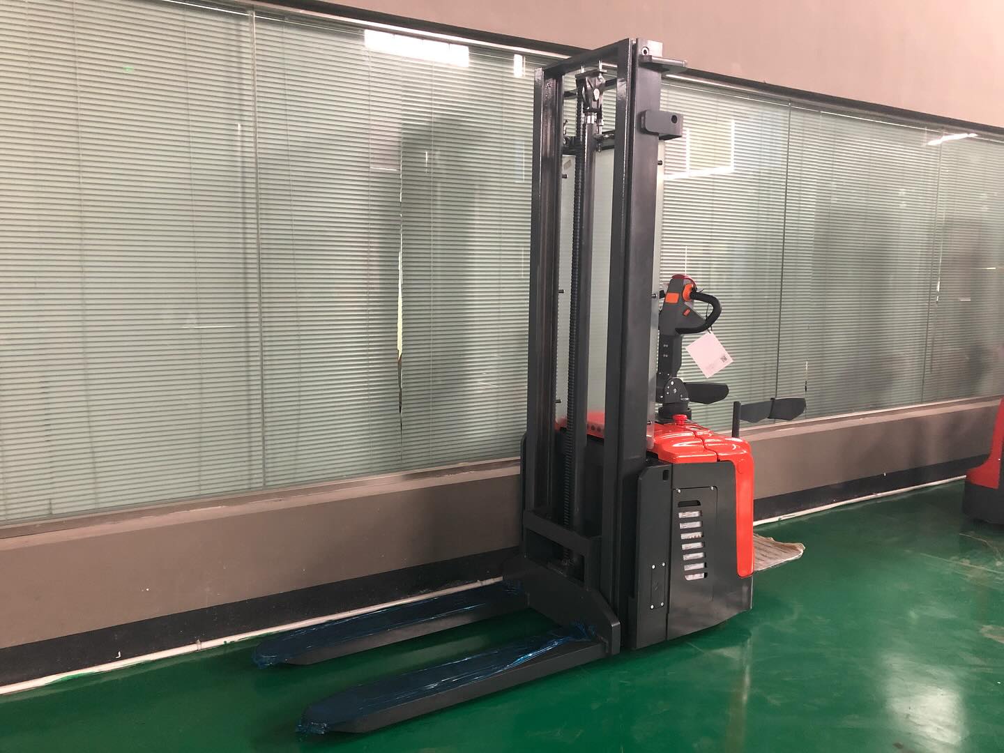 XE NÂNG ĐIỆN STACKER 2 TẤN CL2045GA - Ảnh 2