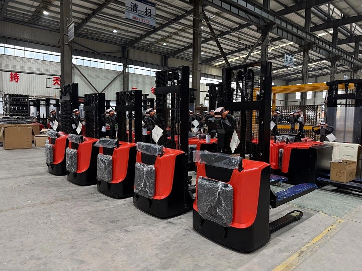 XE NÂNG ĐIỆN STACKER 2 TẤN CDD20J-BRM - Ảnh 5