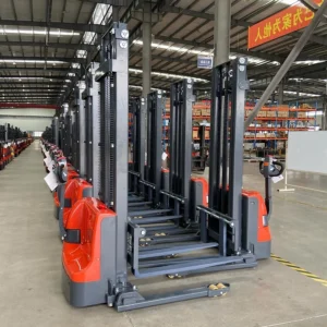 Alternative view of XE NÂNG ĐIỆN CHÂN RỘNG 1,6 TẤN CL1630GEY
