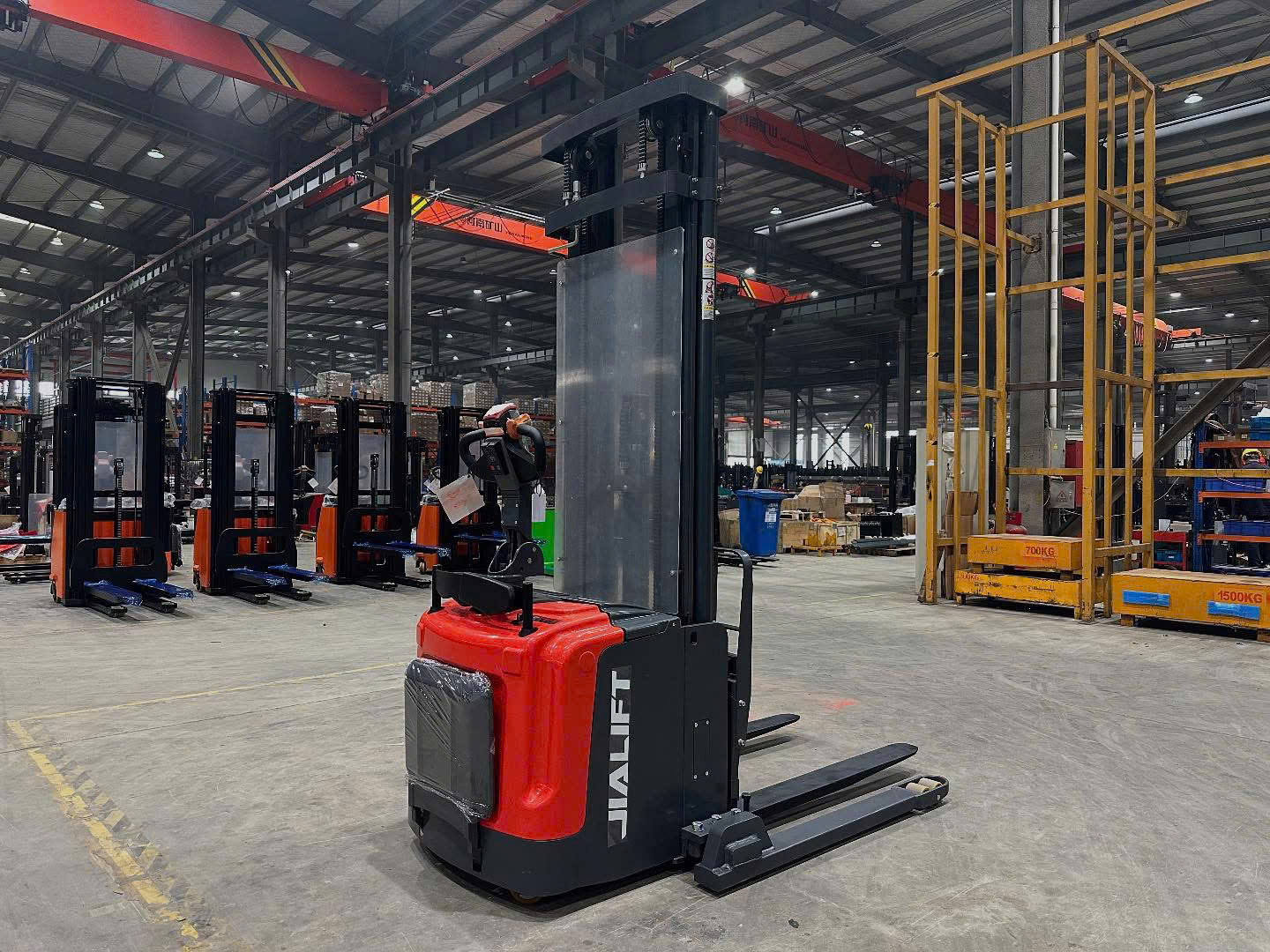 XE NÂNG ĐIỆN CHÂN RỘNG 2 TẤN CL2030GAY