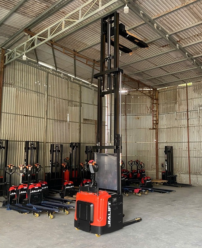 XE NÂNG ĐIỆN STACKER 2 TẤN CL2045GA - Ảnh 7