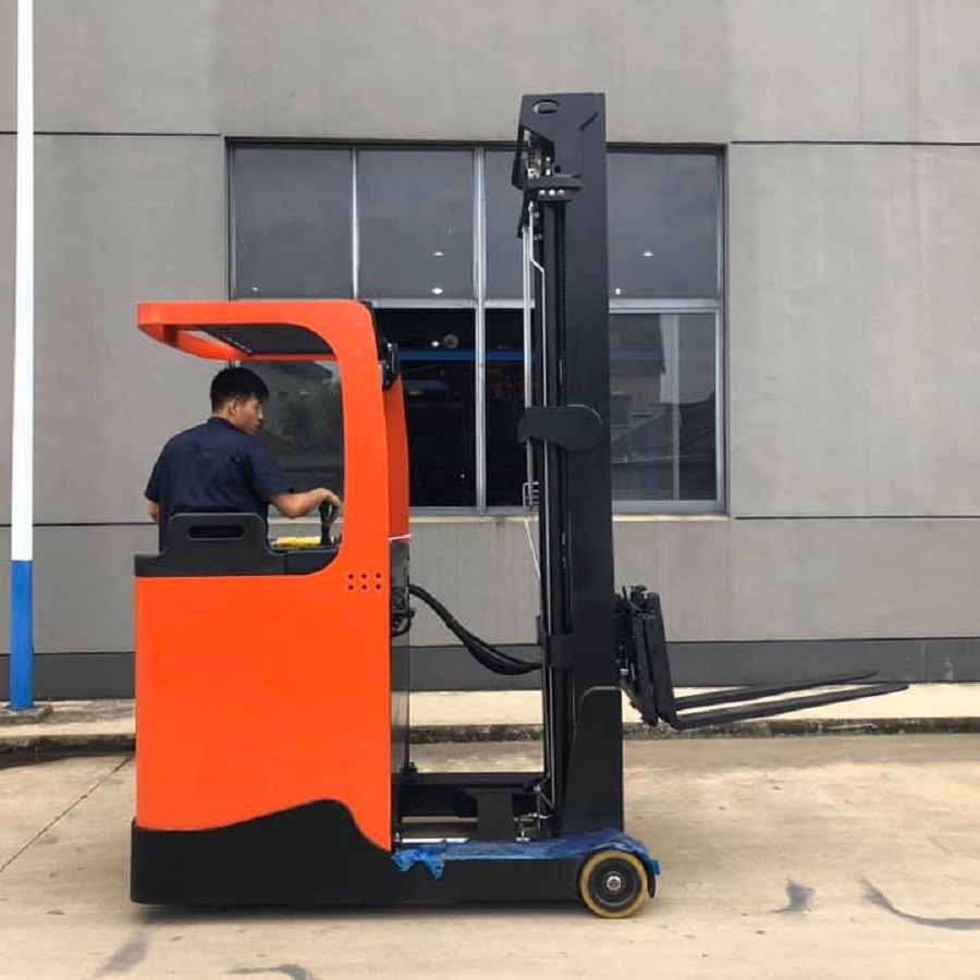 XE NÂNG ĐIỆN REACH TRUCK 1,5 TẤN Q1545GB