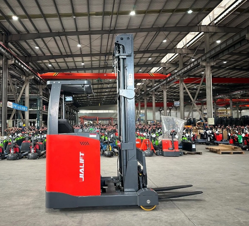 XE NÂNG ĐIỆN REACH TRUCK 2 TẤN QGB20S