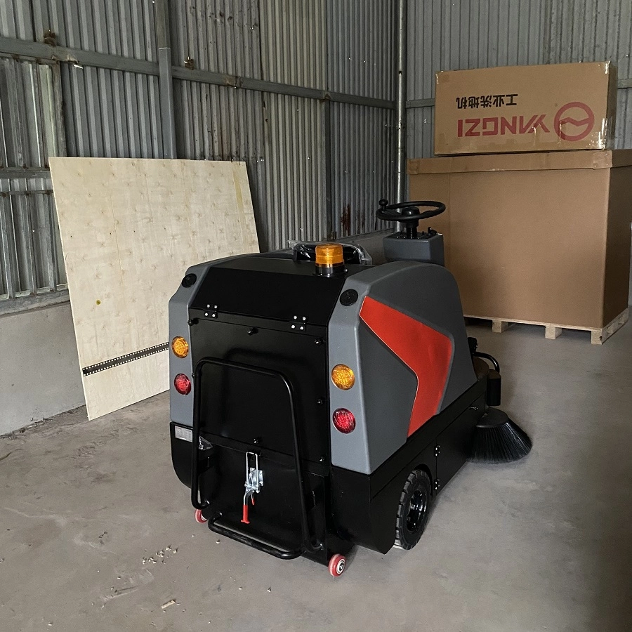 XE QUÉT RÁC NGỒI LÁI YANGZI S5 - Ảnh 5