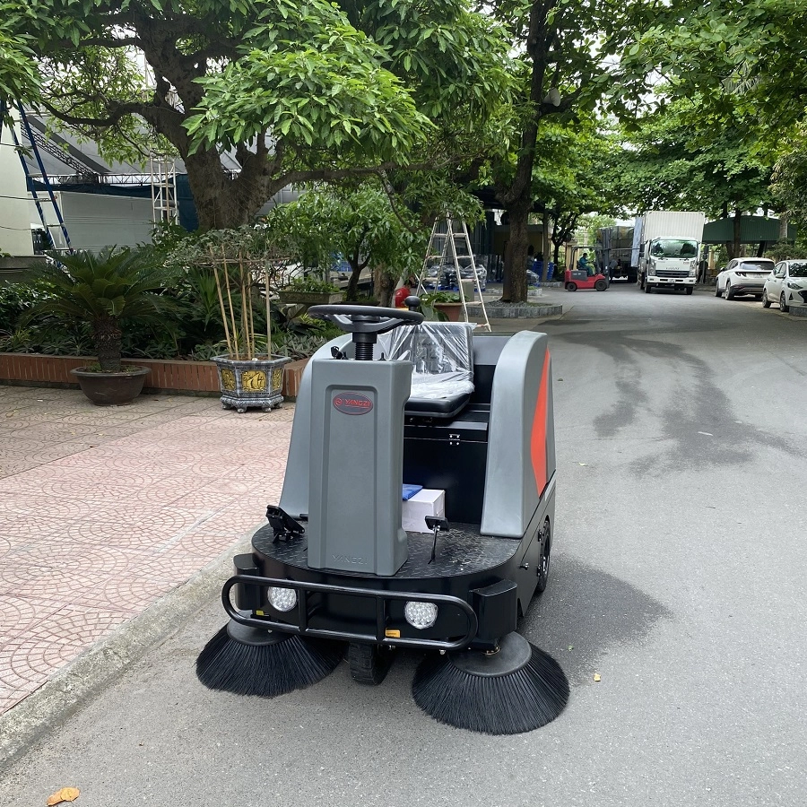 XE QUÉT RÁC NGỒI LÁI YANGZI S5 - Ảnh 4