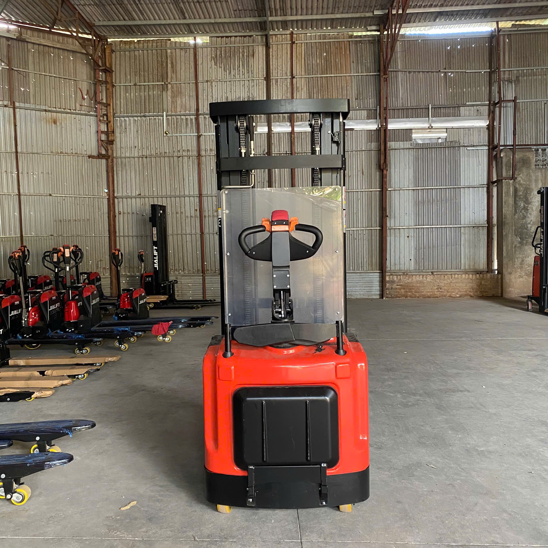 XE NÂNG ĐIỆN STACKER 1,6 TẤN CL1645GA - Ảnh 4