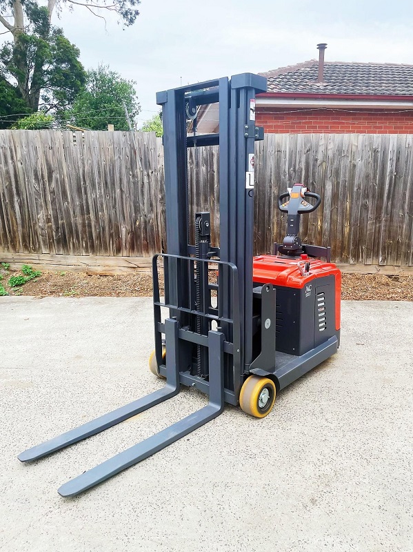 XE NÂNG ĐIỆN STACKER ĐỐI TRỌNG 1,5 TẤN E1530GL - Ảnh 4
