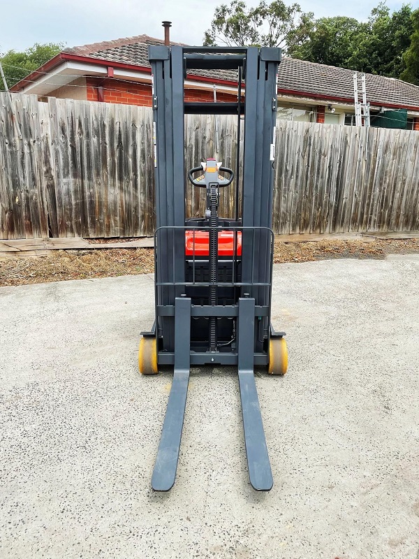 XE NÂNG ĐIỆN STACKER ĐỐI TRỌNG 1,5 TẤN E1530GL - Ảnh 3