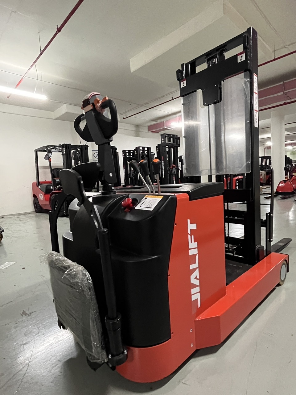 XE NÂNG ĐIỆN REACH TRUCK 1,5 TẤN Q1530D/Q1545D - Ảnh 6