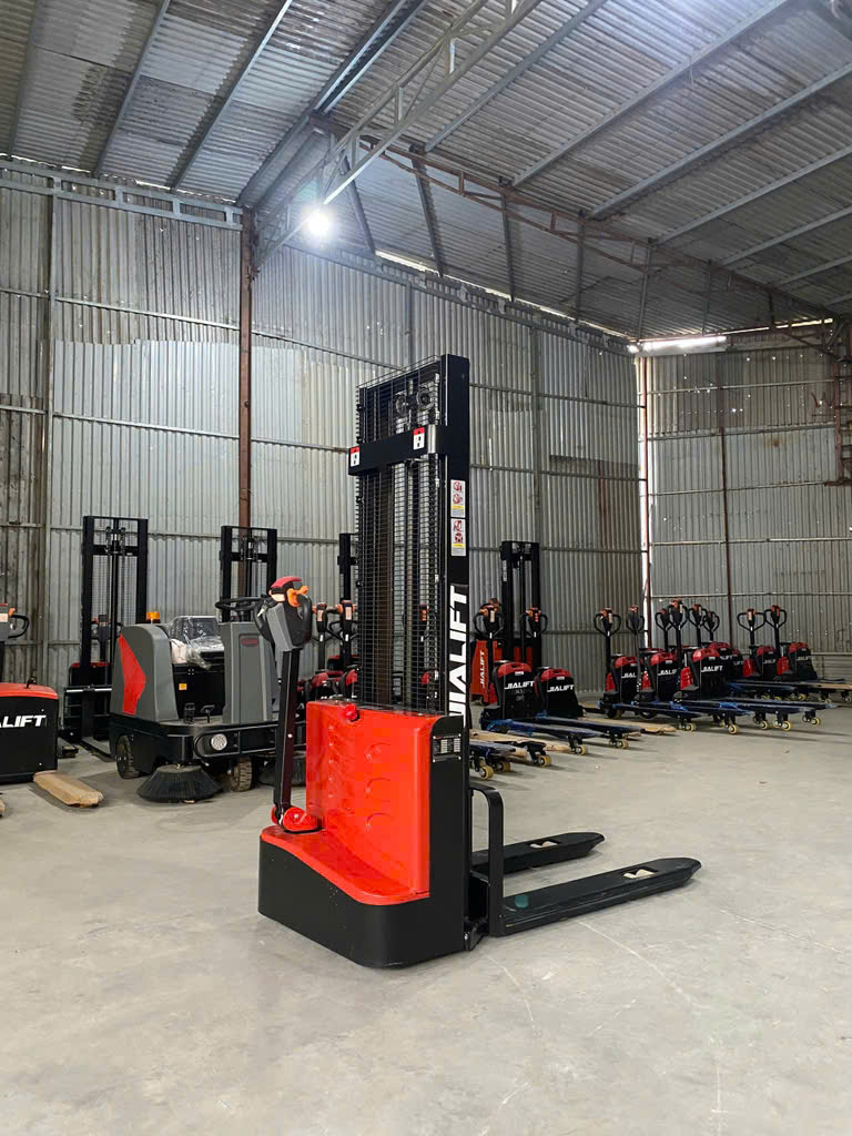 XE NÂNG ĐIỆN STACKER 1,5 TẤN CL1530JB - Ảnh 10